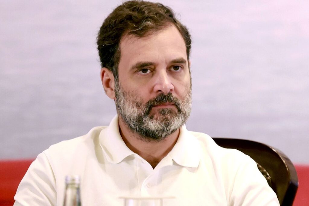 महाराष्ट्र हार पर राहुल का ‘ईवीएम राग’, क्या CEC वाकई कठघरे में? महाराष्ट्र हार पर राहुल का 'ईवीएम राग', क्या CEC वाकई कठघरे में?