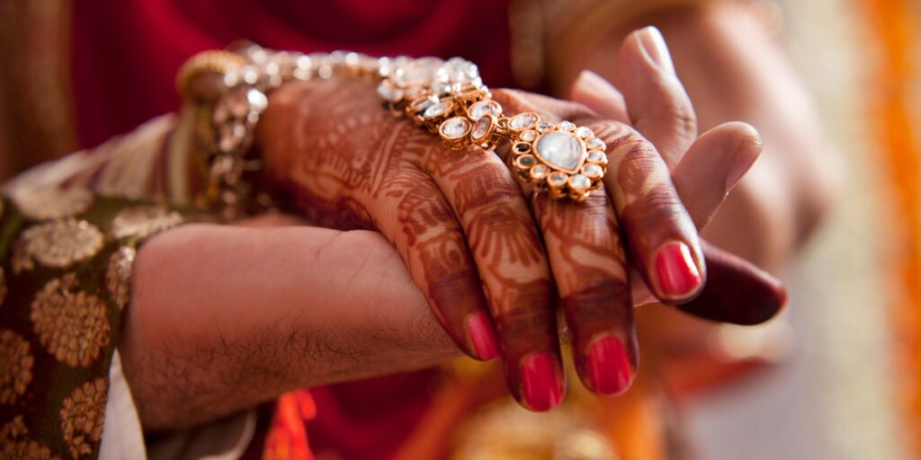 यूपी में विवाह पंजीकरण का नया नियम: क्या प्रेम विवाह करने वाले जोड़ों की मुश्किलें बढ़ेंगी?