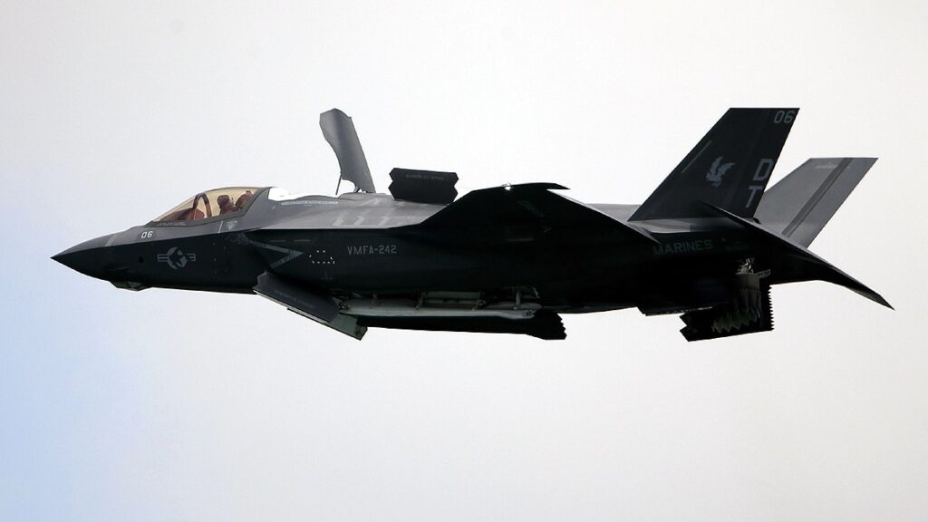 केरल में फंसा ब्रिटेन का अत्याधुनिक F-35B फाइटर जेट, भारत की कूटनीतिक जीत