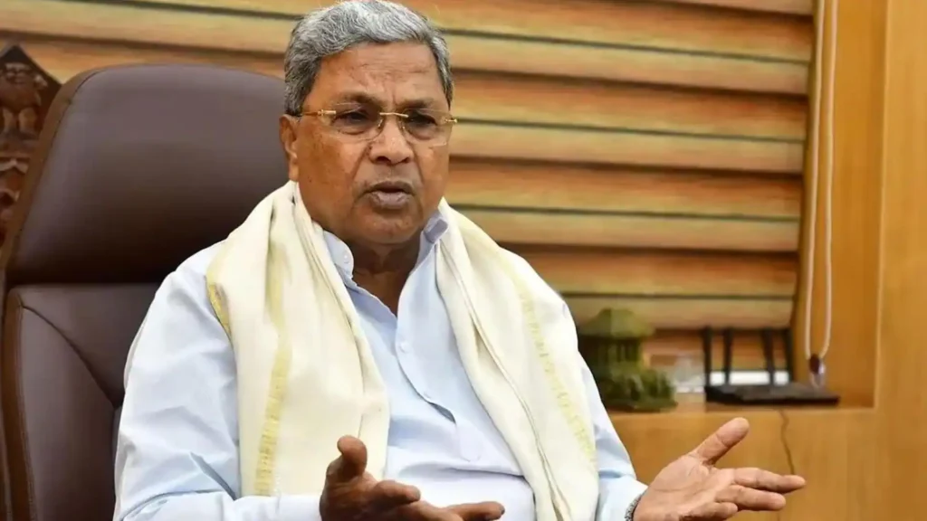 कर्नाटक सरकार का 12 घंटे कार्यदिवस का प्रस्ताव, IT कर्मचारियों में आक्रोश कर्नाटक सरकार का 12 घंटे कार्यदिवस का प्रस्ताव, IT कर्मचारियों में आक्रोश