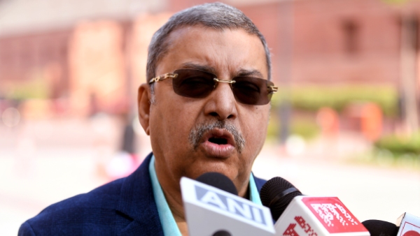 कोलकाता लॉ कॉलेज गैंगरेप : TMC नेताओं ने पार्टी को संकट में डाला कोलकाता लॉ कॉलेज गैंगरेप : TMC नेताओं ने पार्टी को संकट में डाला