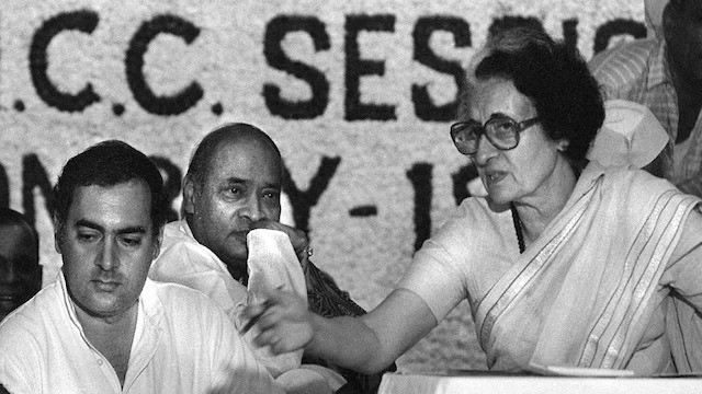 फिर कभी न लौट पायें वो काले दिन फिर कभी न लौट पायें वो काले दिन
