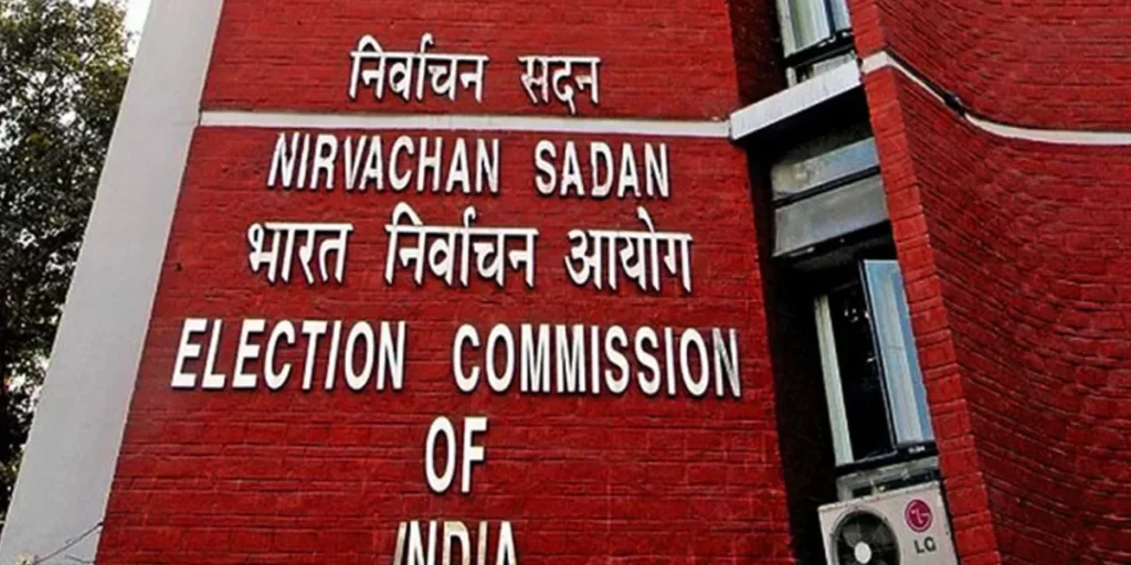 बड़ा एक्शन: चुनाव आयोग ने 334 पार्टियों का रद्द किया पंजीकरण, अब बची सिर्फ 67 क्षेत्रीय पार्टियां चुनाव आयोग पर आगबबूला विपक्ष: विदेशी एजेंडा की साजिश?