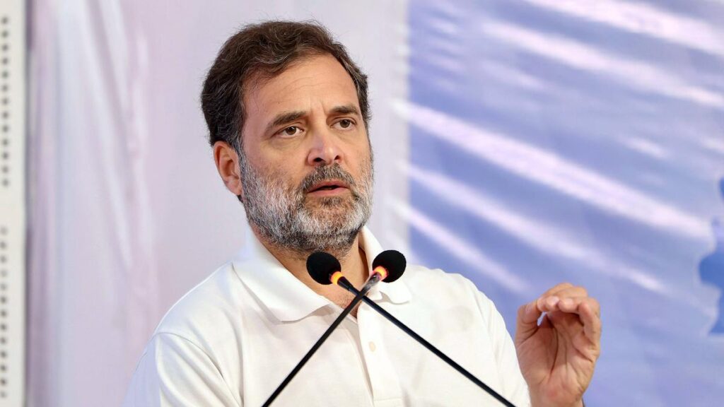निजी स्कूलों में भी आरक्षण की मांग: राहुल गांधी बोले, ‘अंग्रेजी शिक्षा पर कुछ लोगों का एकाधिकार खत्म हो’
