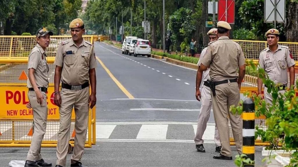 दिल्ली में मुहर्रम और कांवड़ यात्रा: ट्रैफिक पुलिस की विशेष तैयारी, रूट्स डायवर्ट