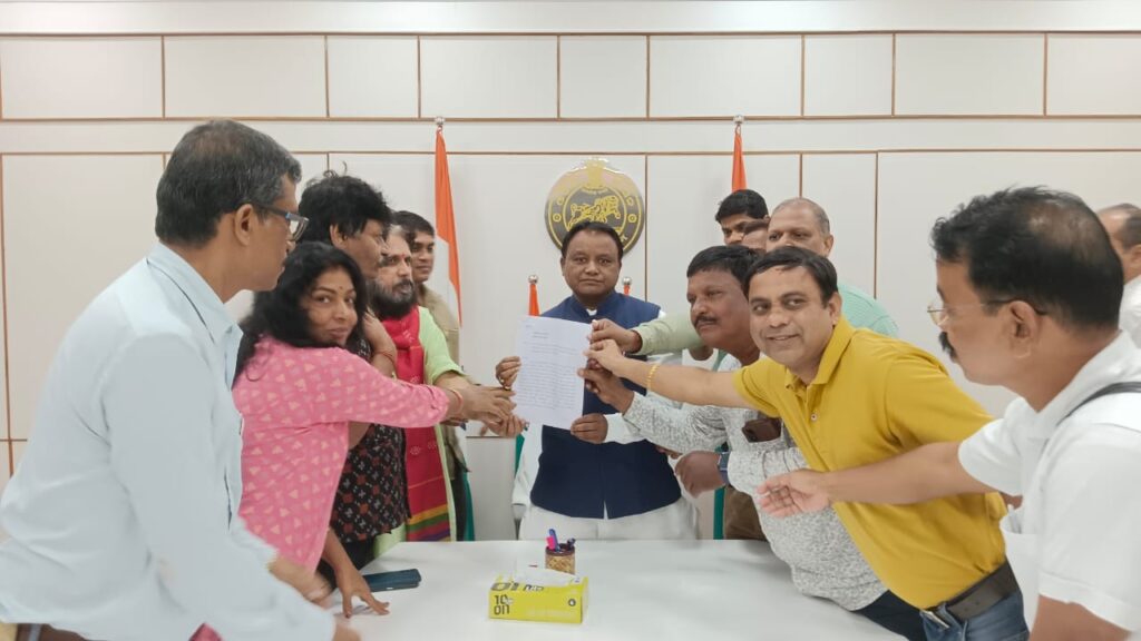 ओडिशा के मुख्यमंत्री से मिले पत्रकार: रथ यात्रा कवरेज की चुनौतियाँ