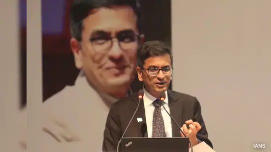पूर्व CJI के आवास को खाली कराने के लिए सुप्रीम कोर्ट ने केंद्र को लिखा पत्र पूर्व CJI के आवास को खाली कराने के लिए सुप्रीम कोर्ट ने केंद्र को लिखा पत्र