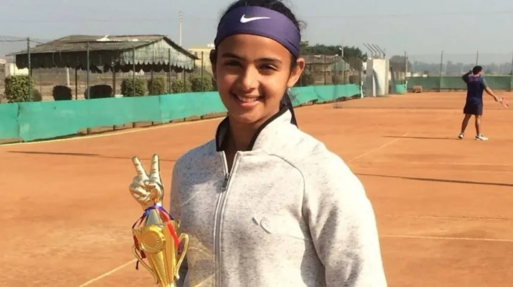 राधिका यादव ,छोटे कपड़े पहनने, लड़कों से बात करने पर शर्मिंदा करते थे !