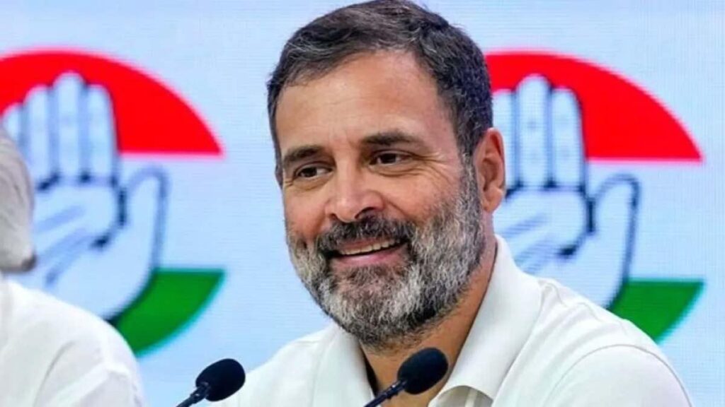 तवलीन सिंह का लेख सुर्खियों में: राहुल गांधी की राजनीति और गांधी परिवार की विरासत पर तीखी टिप्पणी