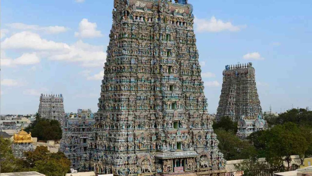 मद्रास हाईकोर्ट: मंदिर का धन देवता का, सरकार का नहीं मद्रास हाईकोर्ट: मंदिर का धन देवता का, सरकार का नहीं