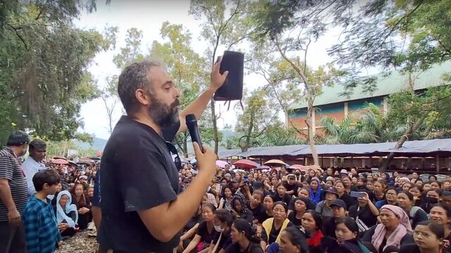 मणिपुर से बंगाल तक : “धर्मांतरण की आड़ में मिशनरी हस्तक्षेप” “ मणिपुर से बंगाल तक : “धर्मांतरण की आड़ में मिशनरी हस्तक्षेप” “