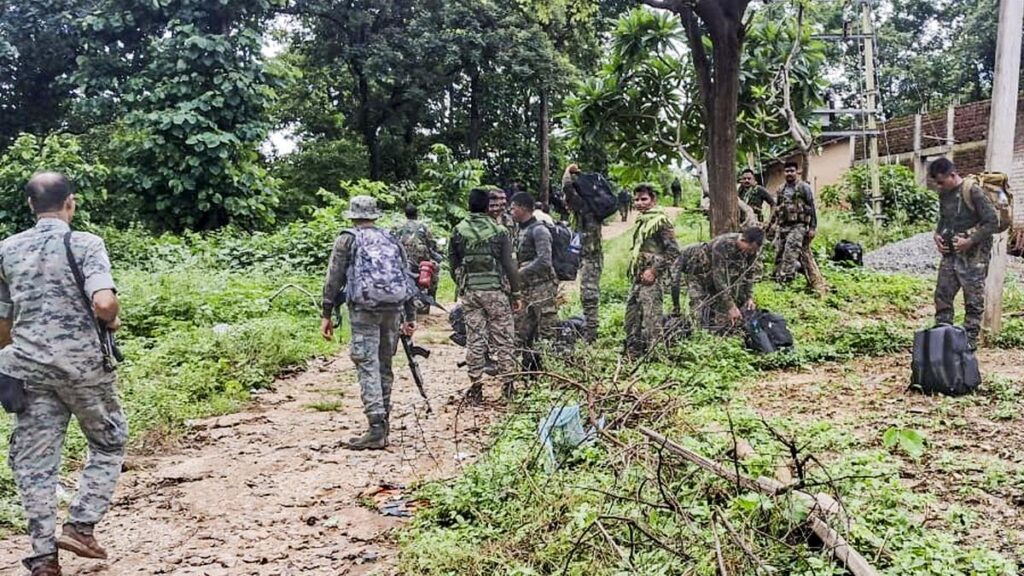 झारखंड : PLFI के शीर्ष Maoist कमांडर मार्टिन केरकेट्टा का एनकाउंटर झारखंड : PLFI के शीर्ष Maoist कमांडर मार्टिन केरकेट्टा का एनकाउंटर