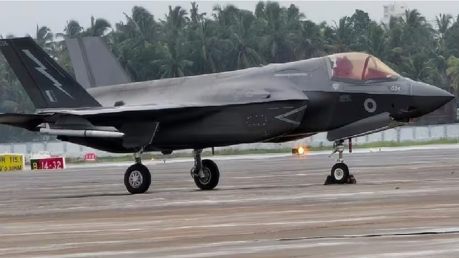 तकनीक पर सवाल: ब्रिटेन का F-35B लड़ाकू विमान जापान में आपातकाल में उतरा