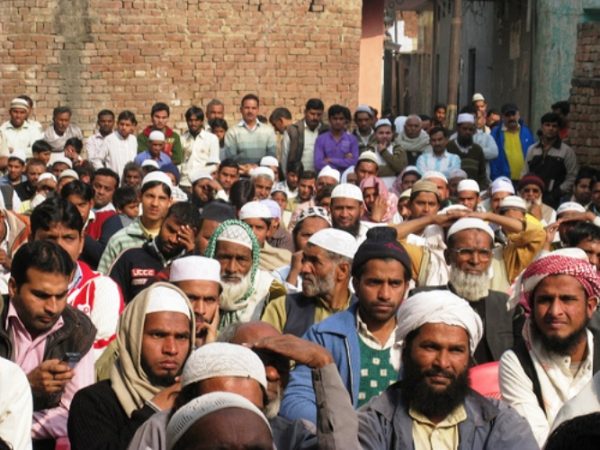 असम में AAMSU के प्रदर्शन पर बवाल, मीडिया हेडलाइन पर उठे सवाल असम में AAMSU के प्रदर्शन पर बवाल, मीडिया हेडलाइन पर उठे सवाल