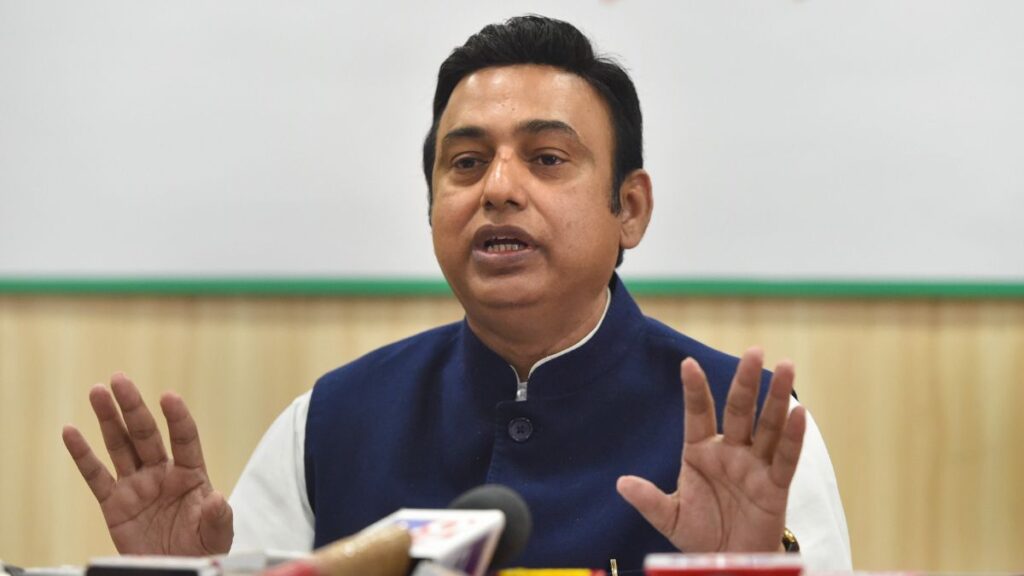 अमेरिकी टैरिफ पर बीजेपी का बयान: “भारत आराम से झेलेगा यह चुनौती भी” अमेरिकी टैरिफ पर बीजेपी का बयान: "भारत आराम से झेलेगा यह चुनौती भी"