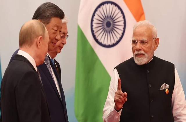 एससीओ में मोदी की मौजूदगी पर नवारो का हमला एससीओ में मोदी की मौजूदगी पर नवारो का हमला