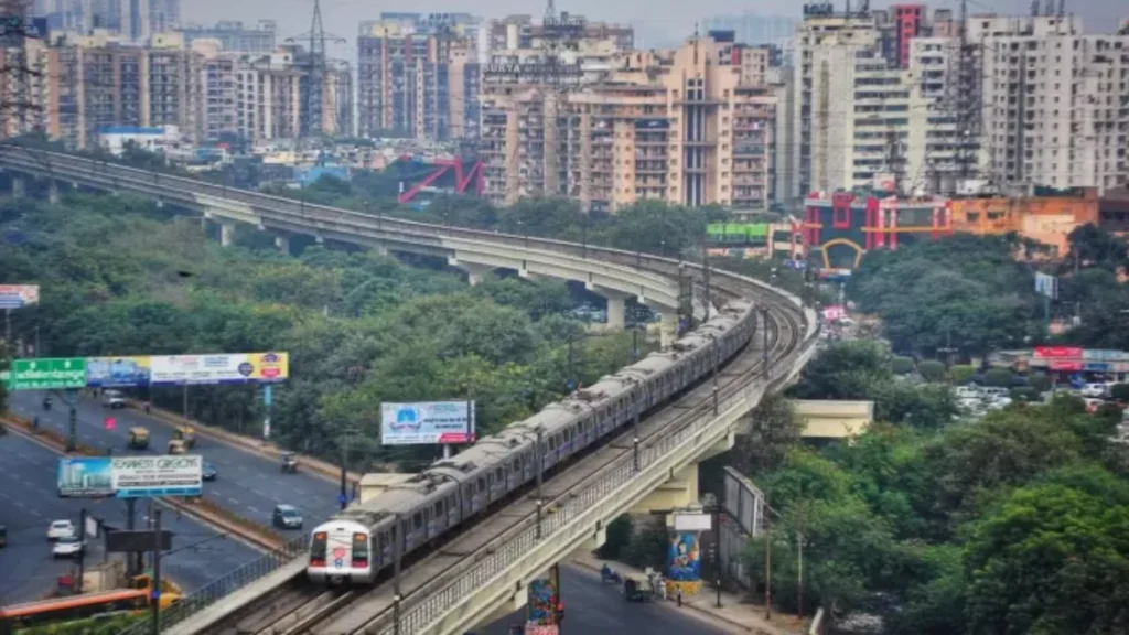 मेट्रो-एक्सप्रेसवे से रियल एस्टेट को रफ्तार मेट्रो-एक्सप्रेसवे से रियल एस्टेट को रफ्तार