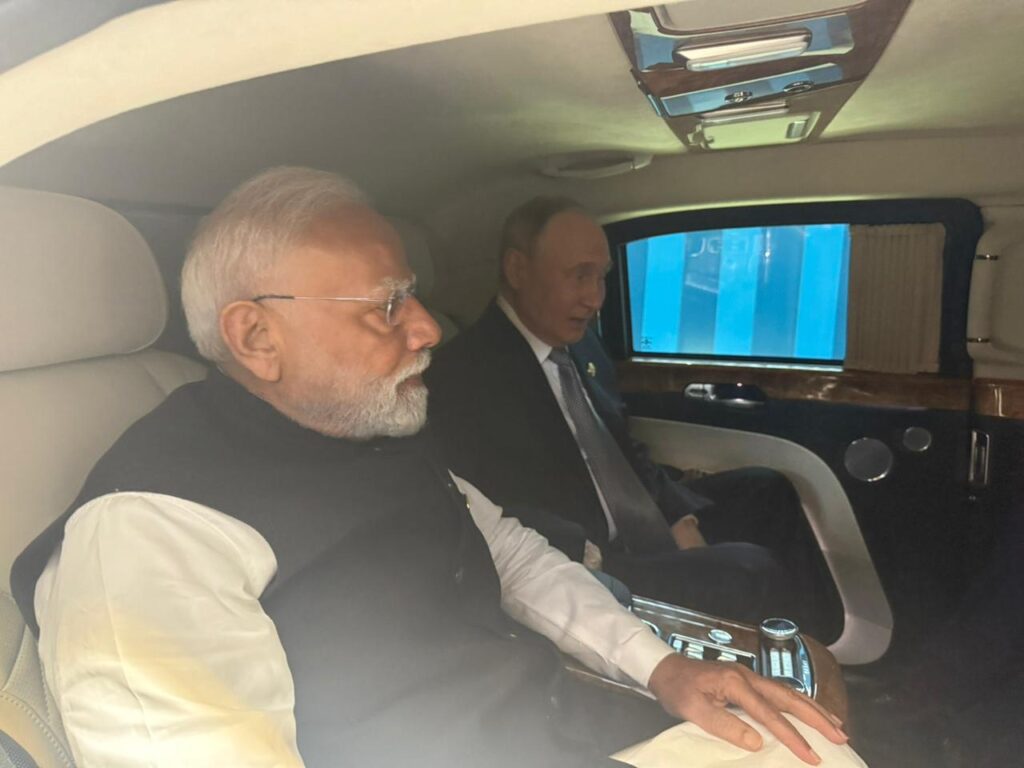 पुतिन ने मोदी को लिमोजीन में दी ‘लिफ्ट’, 50 मिनट तक बात