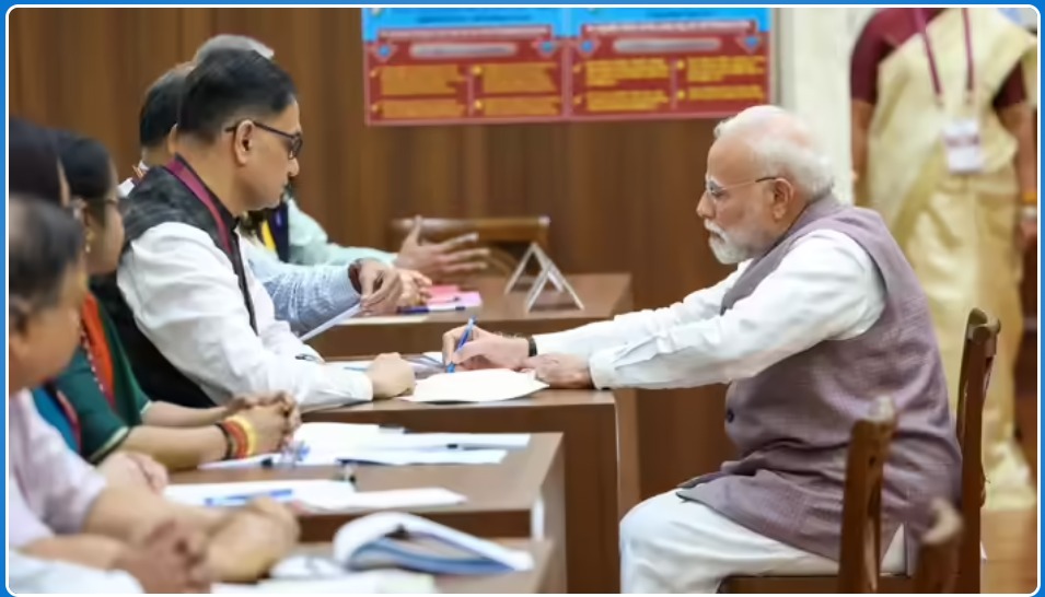 उपराष्ट्रपति चुनाव 2025 के लिए मतदान शुरू: पीएम मोदी ने सबसे पहले वोट डाला