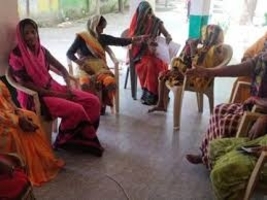 राजस्थान : 55 वर्षीय महिला ने 17 वें बच्चे को जन्म दिया झाड़ोल से उठी चेतावनी: जनजातीय महिलाओं की प्रजनन स्वास्थ्य चुनौतियाँ और मीडिया की भूमिका