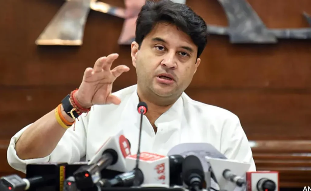 अब महिलाओं को स्वयं लेना होगा अपना हक: ज्योतिरादित्य सिंधिया अब महिलाओं को स्वयं लेना होगा अपना हक ज्योतिरादित्य सिंधिया