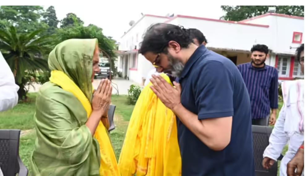 गोविंदगंज से तीन बार की विधायक मीना द्विवेदी जन सुराज में शामिल गोविंदगंज से तीन बार की विधायक मीना द्विवेदी जन सुराज में शामिल