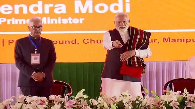 मणिपुर को ₹7300 करोड़ की सौगात, पीएम मोदी ने रखीं विकास की नींव पीएम मोदी ने रखीं विकास की नींव