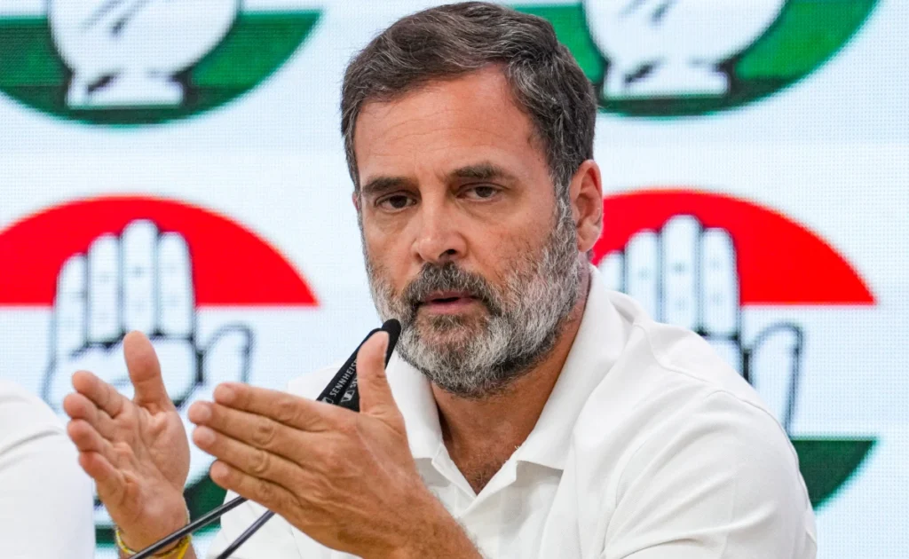 राहुल गांधी की विदेश यात्रा और संदेह के बादल राहुल गांधी की विदेश यात्रा और संदेह के बादल