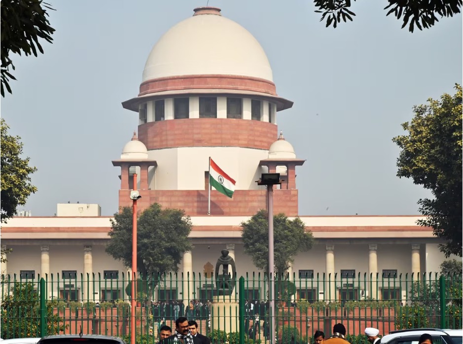 वक्फ कानून पर सुप्रीम कोर्ट का बड़ा फैसला, 3 अहम मुद्दों पर अहम टिप्पणी वक्फ कानून पर सुप्रीम कोर्ट का बड़ा फैसला