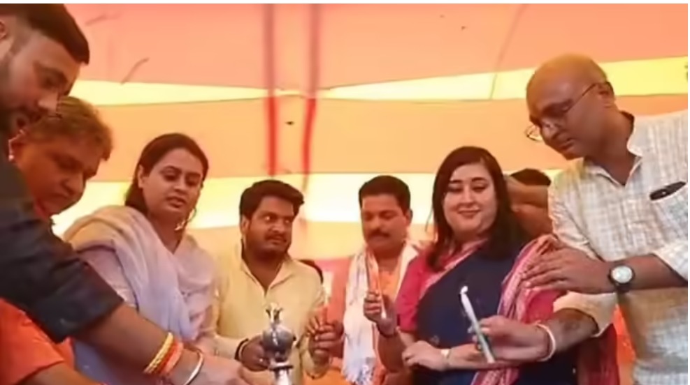 सुषमा स्वराज की बेटी ने रोहतास में विरोधियों को दिया जवाब सुषमा स्वराज की बेटी ने रोहतास में विरोधियों को दिया जवाब