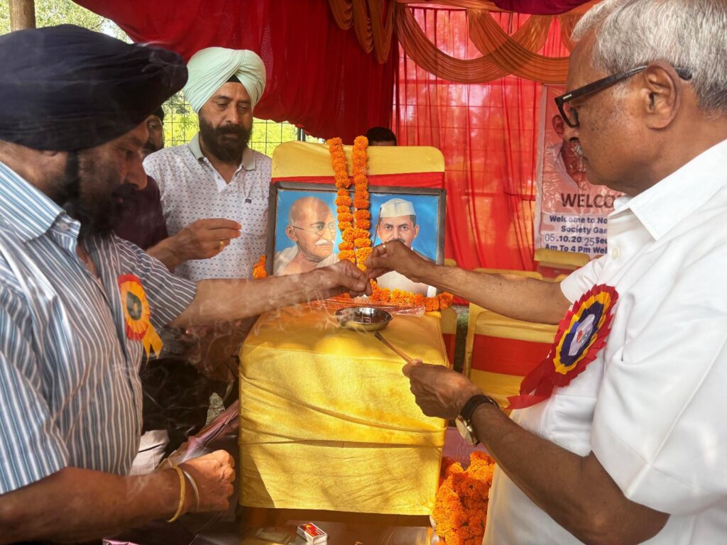 महात्मा गांधी और शास्त्री जी की सेवा की शिक्षा आज भी प्रासंगिक: सत्य पाल जैन महात्मा गांधी और शास्त्री जी की सेवा की शिक्षा आज भी प्रासंगिक: सत्य पाल जैन