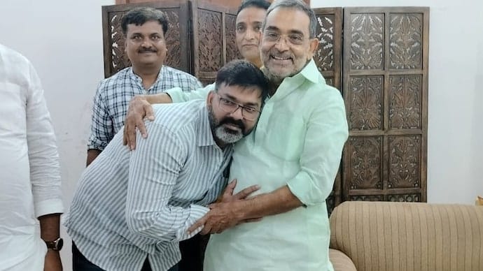 जातिवादियों के दिल पर सांप लोट रहा होगा – पवन सिंह की शाह-नड्डा से मुलाकात ने बढ़ाई सियासी हलचल जातिवादियों के दिल पर सांप लोट रहा होगा” – पवन सिंह की शाह-नड्डा से मुलाकात ने बढ़ाई सियासी हलचल