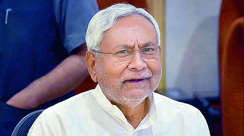 नीतीश को झटका: पूर्व सांसद संतोष कुशवाहा आज थामेंगे RJD का दामन, अजय कुशवाहा भी हो सकते हैं शामिल