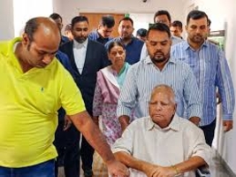 लालू परिवार का भ्रष्टाचार और बिहार की राजनीति पर उसका असर लालू परिवार का भ्रष्टाचार और बिहार की राजनीति पर उसका असर