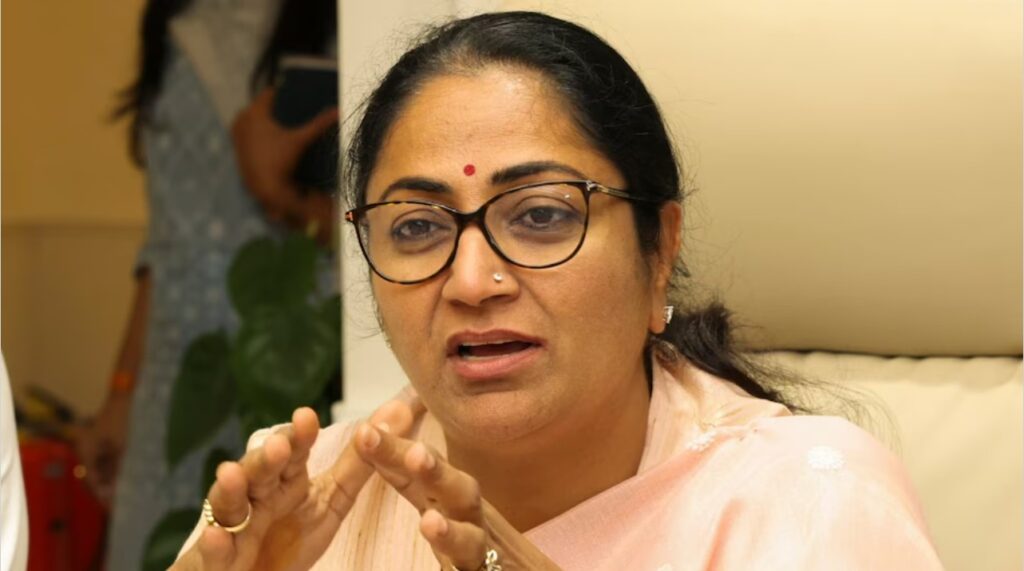 छठ पूजा 2025: दिल्ली में सरकारी छुट्टी, रेलवे की खास पहल