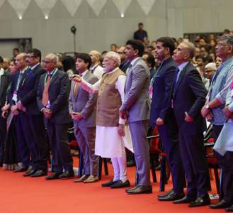 पीएम मोदी ने IMC 2025 का किया उद्घाटन, 6G क्रांति का आह्वान पीएम मोदी ने IMC 2025 का किया उद्घाटन 6G क्रांति का आह्वान