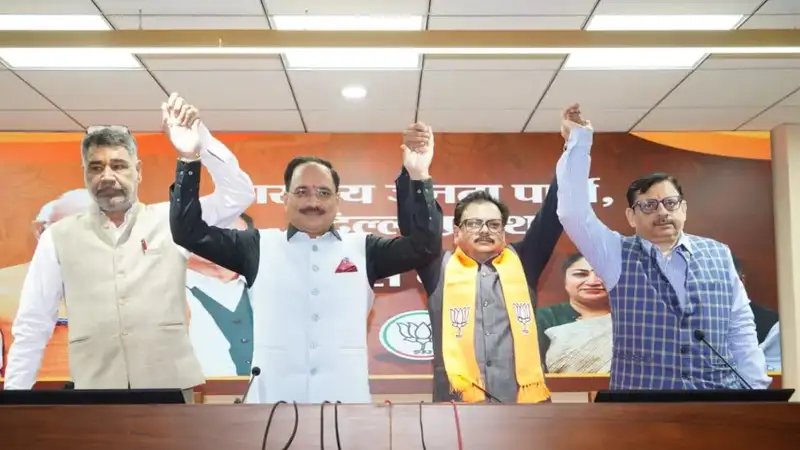 AAP को झटका! पूर्व विधायक राजेश गुप्ता BJP में शामिल
