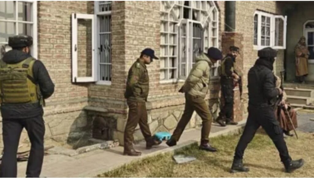 कश्मीर अस्पतालों में तलाशी पर डॉक्टरों की आपत्ति