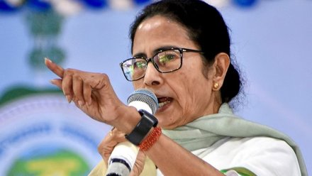 बंगाल संकट: NRC, BSF और मुस्लिम वोट बैंक की लड़ाई बंगाल संकट: NRC, BSF और मुस्लिम वोट बैंक की लड़ाई