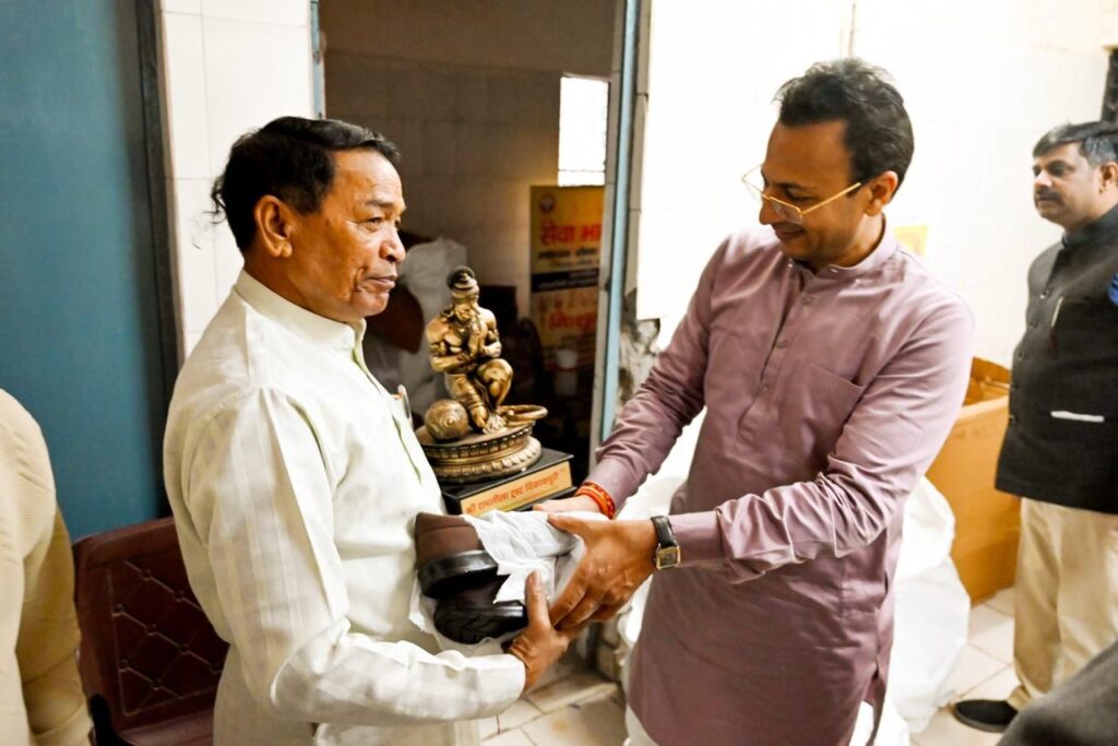 जनता ही असली हकदार: भाजपा महामंत्री ने सेवा बस्ती को दिए सम्मान