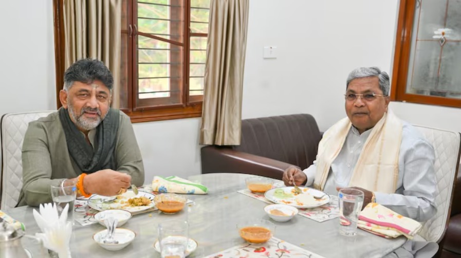 नाश्ते की टेबल पर कर्नाटक सत्ता संघर्ष समाधान की कोशिश