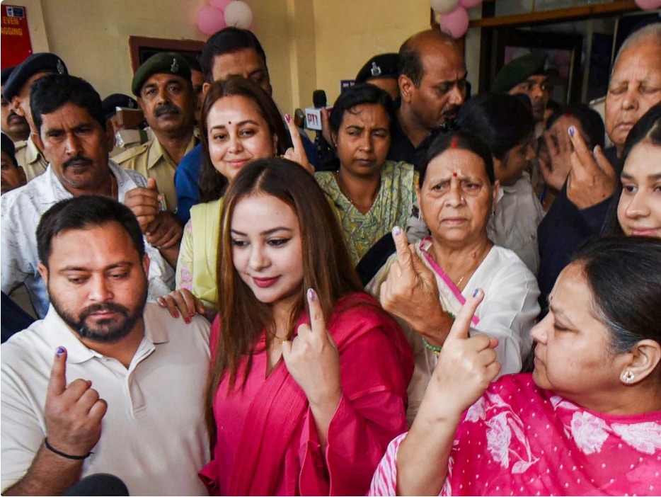 बिहार चुनाव 2025: पहले चरण की 121 सीटों पर मतदान शुरू
