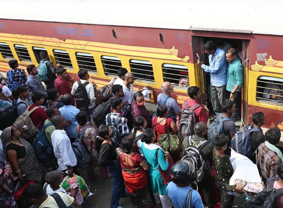 रिकॉर्ड तोड़ बिहार मतदान पर AAP का बड़ा आरोप