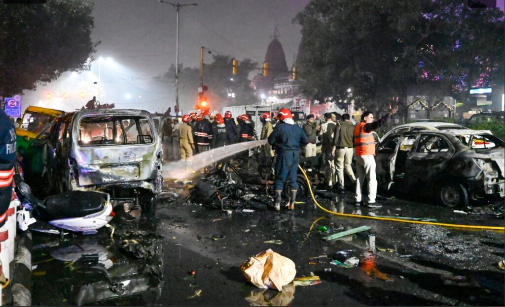 दिल्ली कार ब्लास्ट जांच तेज: लखनऊ में परवेज अंसारी के घर छापा