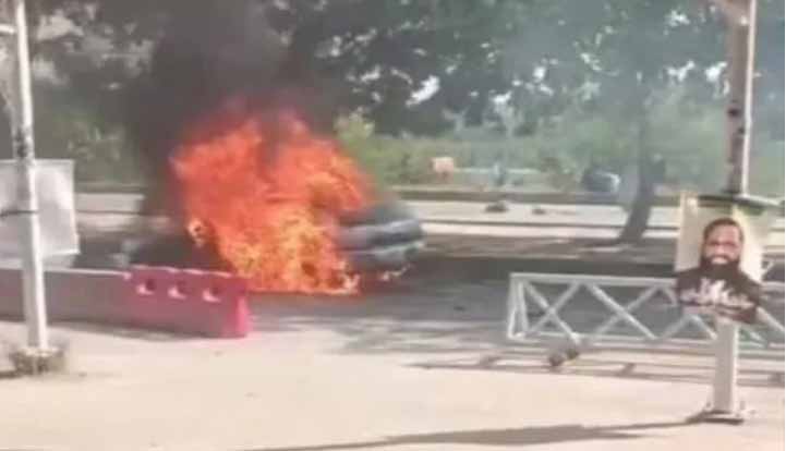 पाकिस्तान: इस्लामाबाद कोर्ट के बाहर कार बम विस्फोट, 12 की मौत लाल क़िले की पार्किंग में तीन घंटे बैठा आतंकवादी