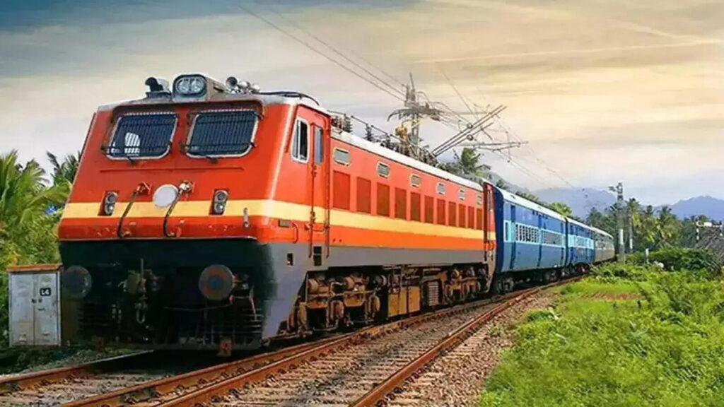 भारतीय रेलवे ने बढ़ाया किराया, जनरल से AC तक यात्रियों पर पड़ेगा असर