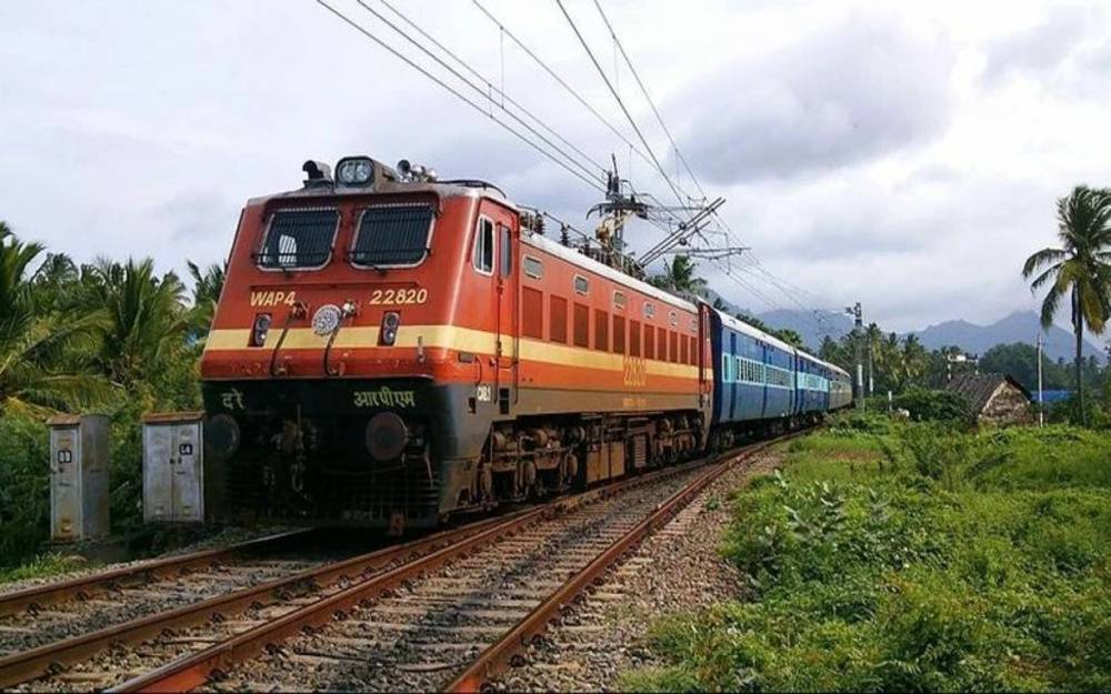 किराया बढ़ोतरी के बाद रेलवे शेयरों में तेज़ उछाल किराया बढ़ोतरी के बाद रेलवे शेयरों में तेज़ उछाल