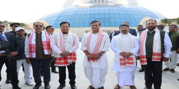 गुवाहाटी में शहीद स्मारक परिसर का उद्घाटन