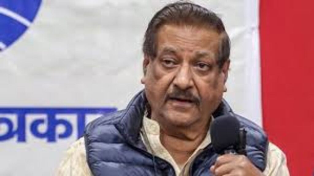 जब नेताओं के शब्द दुश्मन का हथियार बन जाएँ जब नेताओं के शब्द दुश्मन का हथियार बन जाएँ