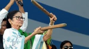 मनरेगा पर केंद्र बनाम ममता सरकार: बंगाल की राजनीति में टकराव चरम पर मनरेगा पर केंद्र बनाम ममता सरकार: बंगाल की राजनीति में टकराव चरम पर